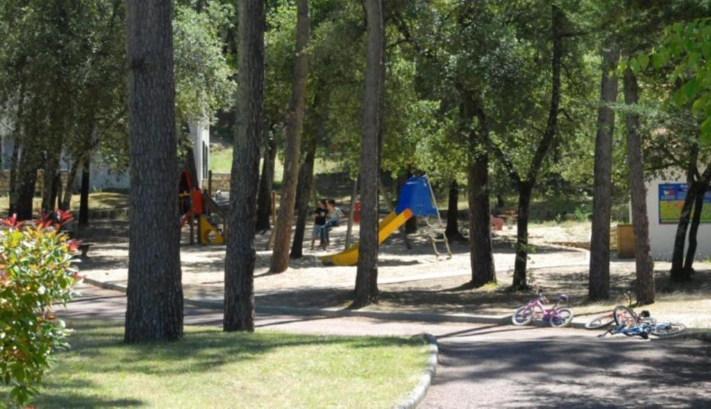 Océan Vacances - Camping Paradis Saint-Georges-de-Didonne Exterior foto