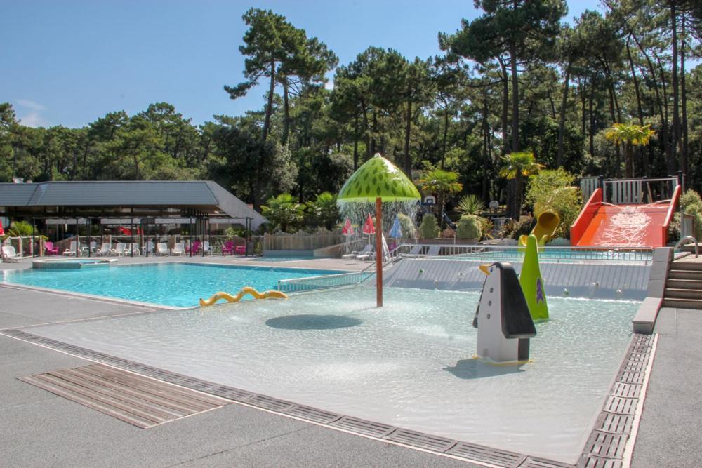 Océan Vacances - Camping Paradis Saint-Georges-de-Didonne Exterior foto